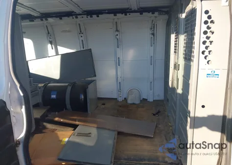 2011 Chevrolet Express 2500 Work Van z USA, uszkodzony, nr VIN 1GCWGFCB4B1124016